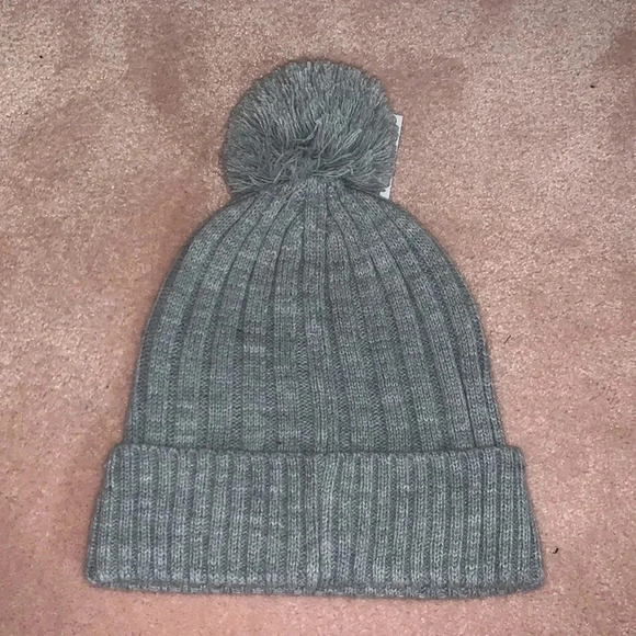 Michael Kors Winter Beanie NWT - Picture 2 of 5